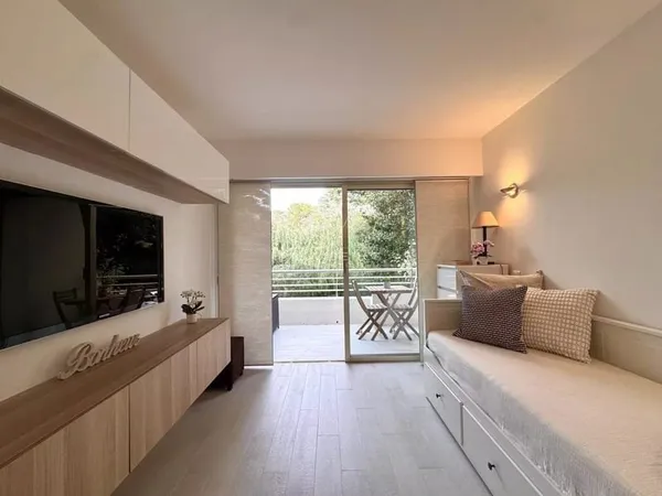 Location - Studio de 18m² - Le Cannet, Collines