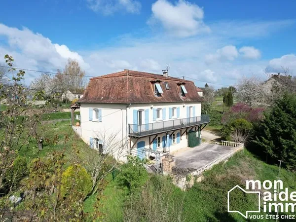 Vaste maison idéalement située