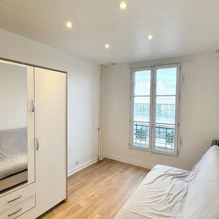 Studio 1 pièce 13 m²