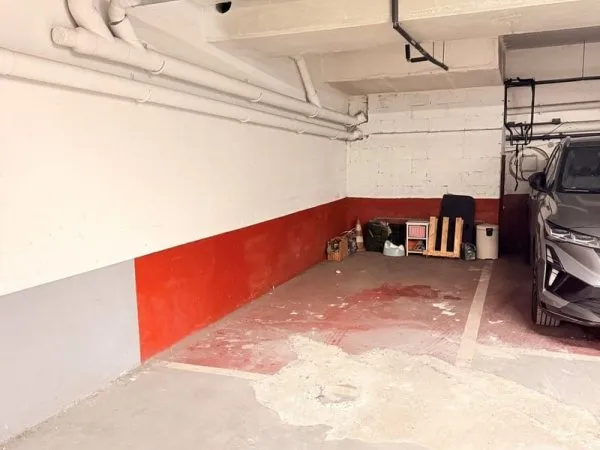 Parking 12 m²