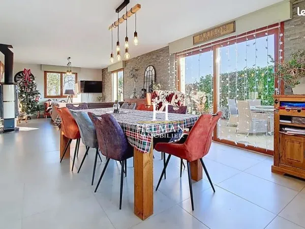 Propriété 6 pièces 161 m²