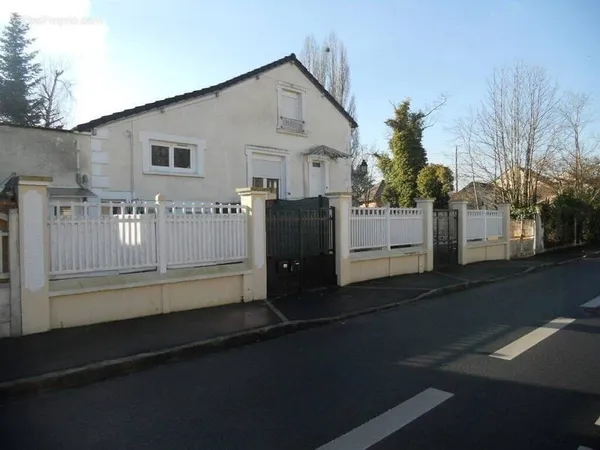Appartement 2 pièces 165 m²