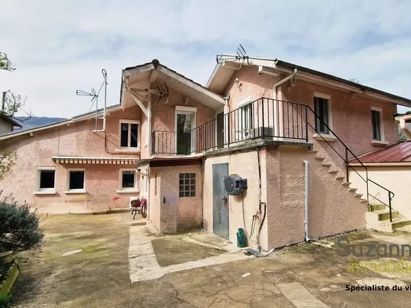 Saint Egrèce 38120 Nue propriété Maison individuelle + T1 sur