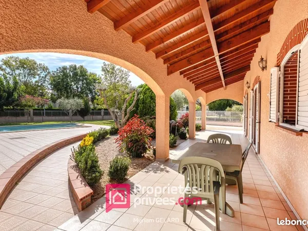 Maison 8 pièces 296 m²