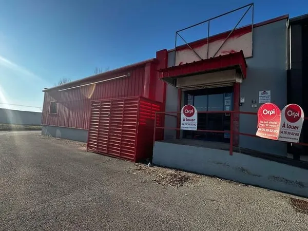 Local commercial 396 m²