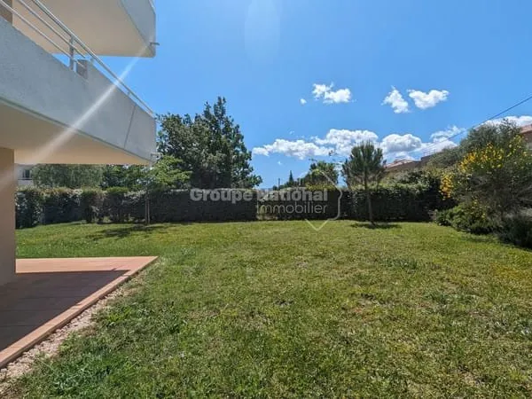 À VENDRE T4 76M² AVEC GRAND JARDIN ET GARAGE EN RESIDENCE AU L