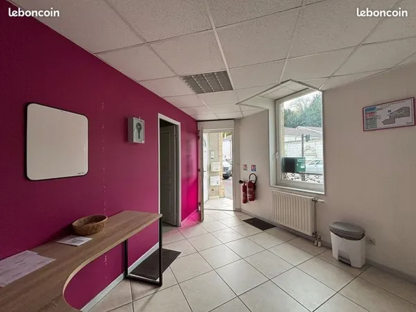 Local commercial a louer avec parking
