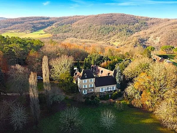 Maison 12 pièces 550 m²
