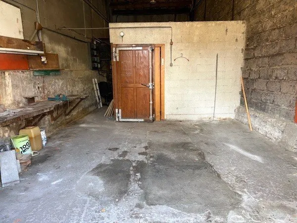 ENTREPOT 103 RUE ANDRE BOLLIER LYON 7