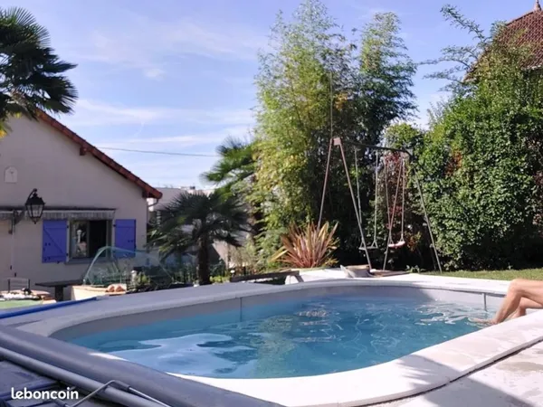 Rare sur le secteur Savigny-sur-Orge : Maison Individuelle de 85m2 avec Piscine et Sauna