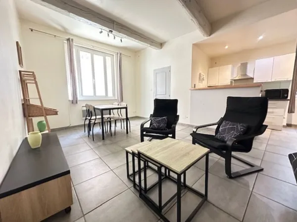 Appartement T2, plein centre, entre Maison carrée et Jean Jaurès