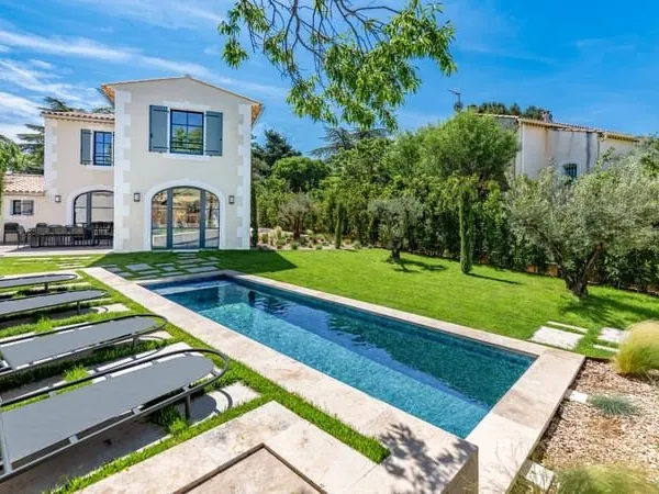 Maison 4 pièces 220 m²