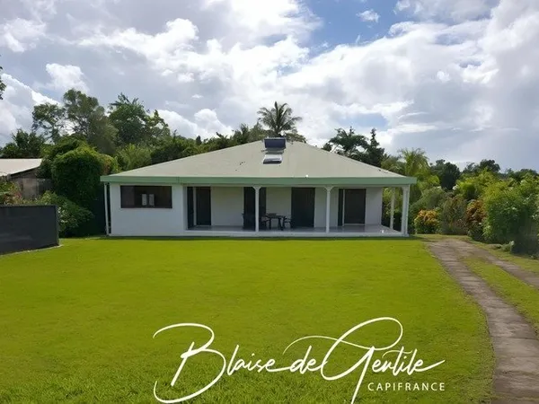 Maison à vendre 10 pièces BAIE MAHAULT (971)