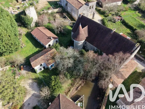 Maison 7 pièces 835 m²
