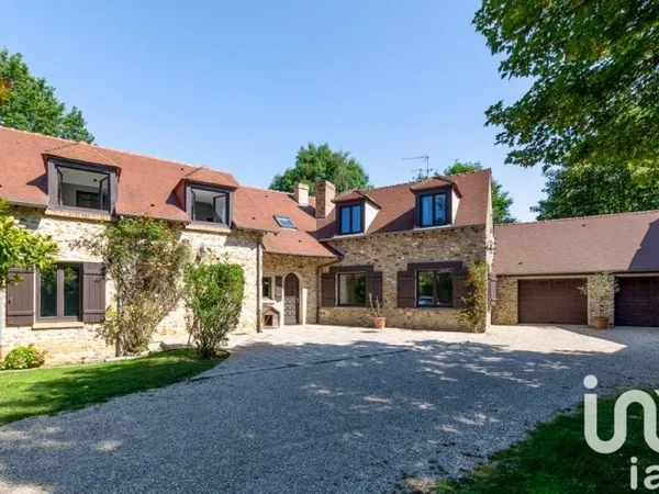 Maison 10 pièces 350 m²
