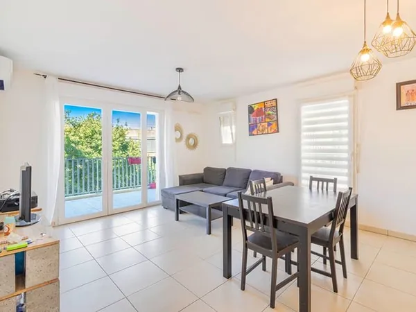 A VENDRE - 13010 Marseille - Appartement T3 60m2 - grande terrasse