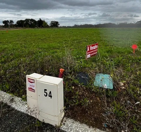 Terrain 580 m²