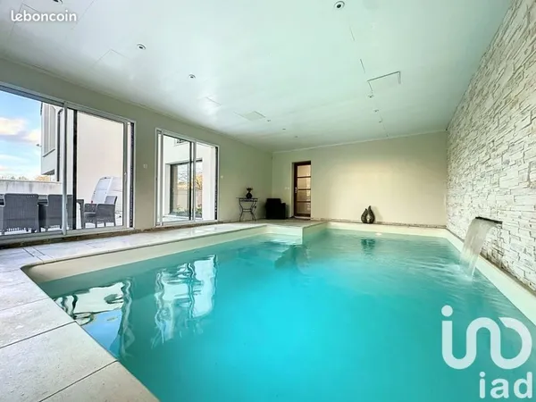 Maison 7 pièces 208 m²