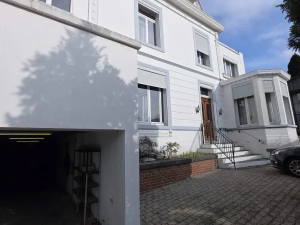 Maison 12 pièces 292 m²