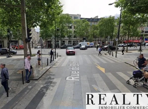 Boutique 700 m²