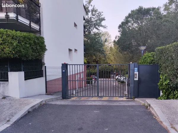 Emplacement de parking à louer