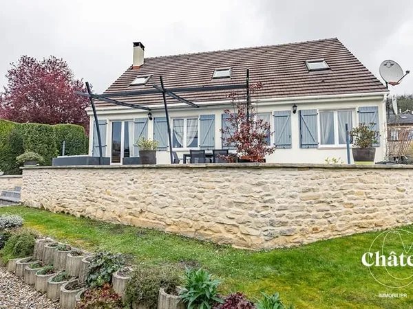 Bury - Maison vivable de plain pied - sous-sol total et garages