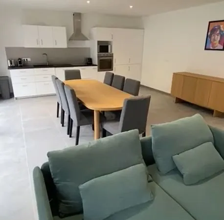 Chambre tout confort (salle de bain + WC privatifs) dans magnifique coliving