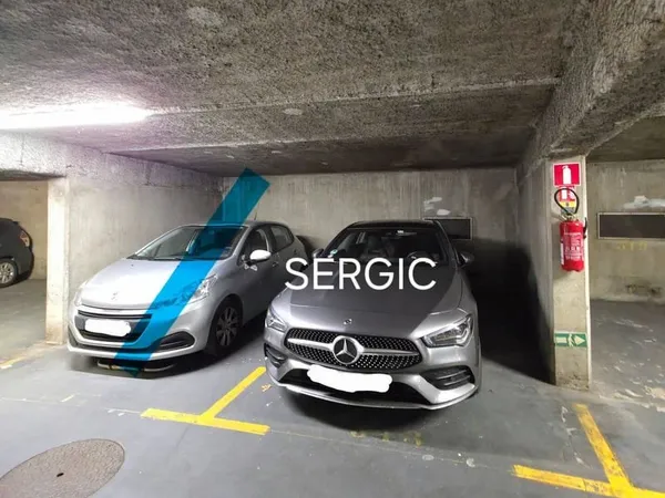 Parking 12 m²