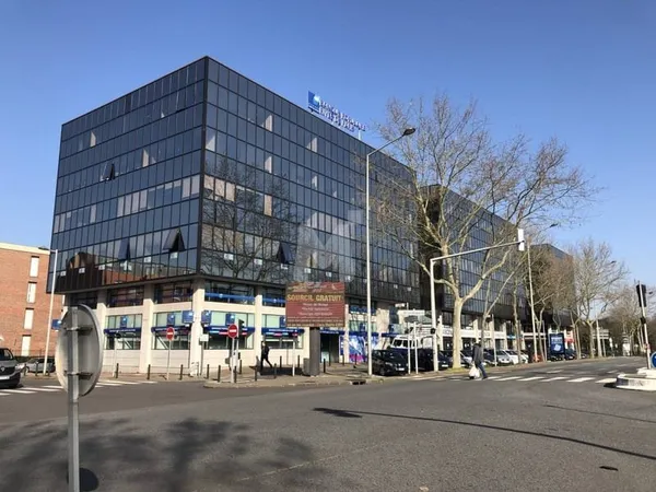 Bureaux 1617 m²