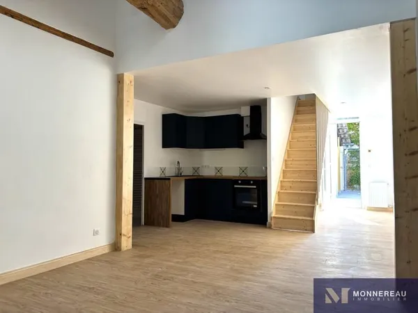 Duplex Rénové 68 m2 Centre Ville Barbezieux