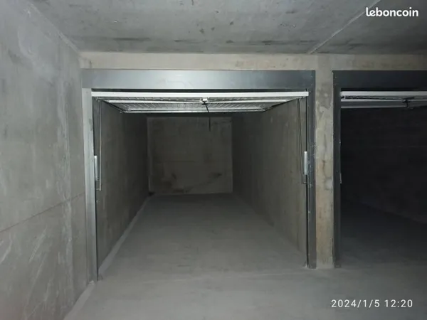 Garage box fermé