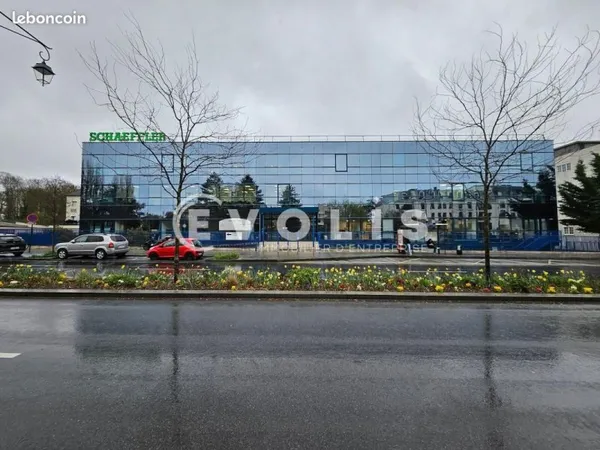 Bureaux 603 m²