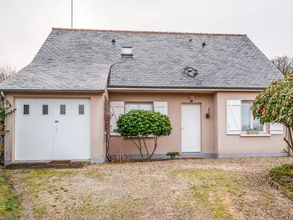 Jolie maison familiale à Veigné (37250)