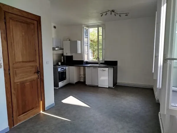 CHARMANT APPARTEMENT T3