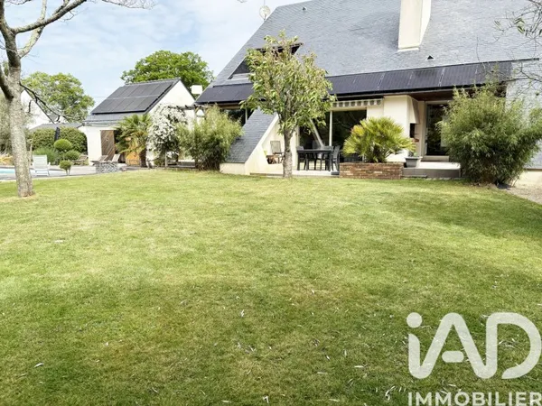 Maison 9 pièces 222 m²