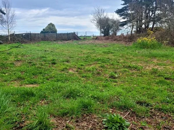 Terrain constructible 645 m² au calme - Plouha proche bourg