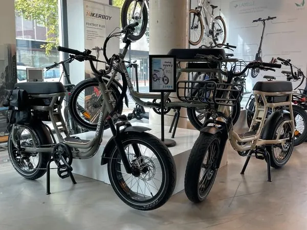 Reconversion clé en main - magasin vélos et trottinettes électriques - salarié en place