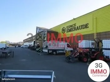 Local commercial 3 000 m²