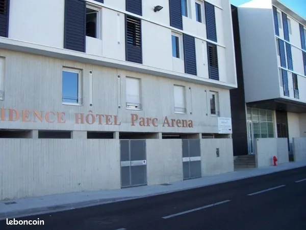 Stationnement Location Nîmes   60€