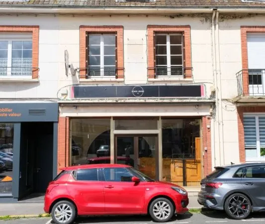 ST-POL-SUR-TERNOISE : IMMEUBLE AVEC COMMERCE ET APPARTEMENT