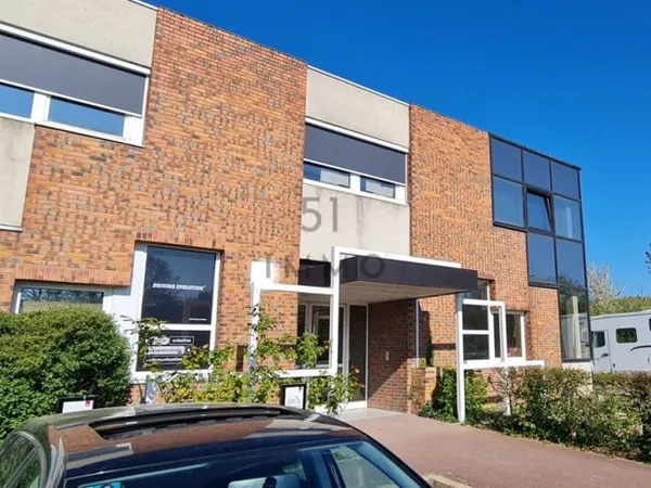 Bureaux 297 m²