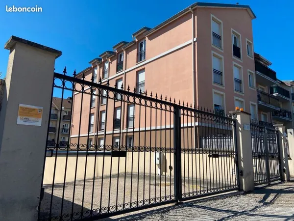 Place de parking en sous sol - Pontault Combault