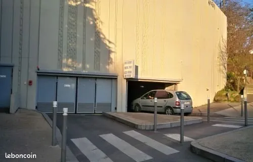 Parking Paris Gambetta Montreuil Bagnolet