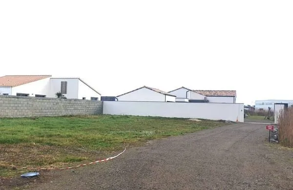 Terrain constructible 619 m²
