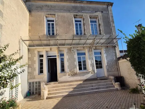 Maison 7 pièces 231 m²