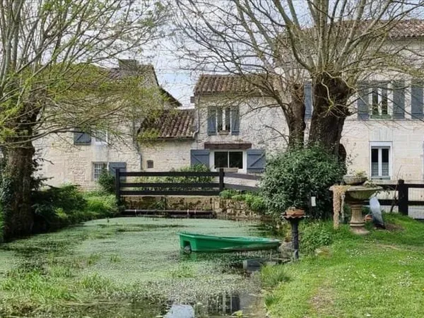 Maison 8 pièces 226 m²