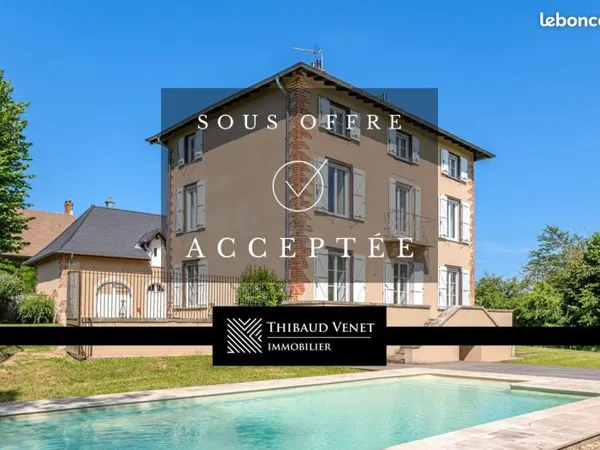 Maison 6 pièces 300 m²