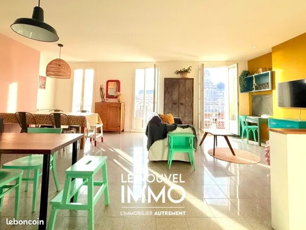 Superbe Duplex athypique T5-Marseille Le Panier, 108,2m² (carrez) et 116m² au sol