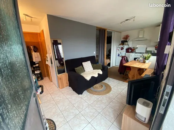 Location F2 Dans maison