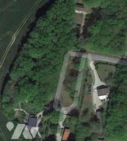 Terrain 2407 m²